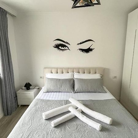 Centre View Apartment Tiranë Ngoại thất bức ảnh