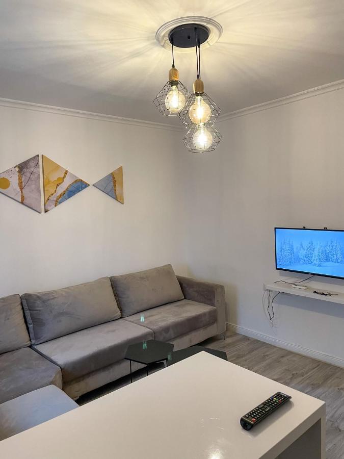 Centre View Apartment Tiranë Ngoại thất bức ảnh